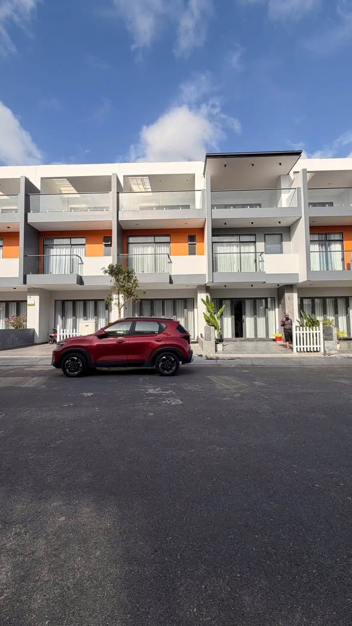 Nhà phố KĐT Mỹ Gia Nha Trang 100m² giá 9.95 tỷ - Đẳng cấp nghỉ dưỡng và đầu tư!