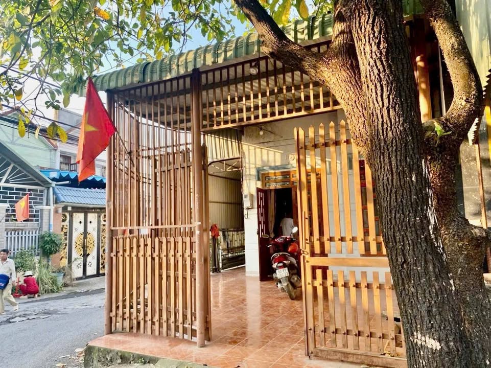 Nhà gác góc 2 mặt tiền Trảng Dài 102m² giá 1.68 tỷ - Thích hợp kinh doanh