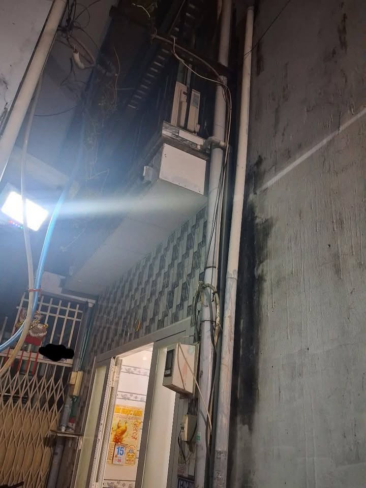 Nhà hẻm 45 đường Lê Đình Cẩn, phường Tân Tạo, quận Bình Tân 21m² giá 1.28 tỷ - Bán gấp, bớt lộc!