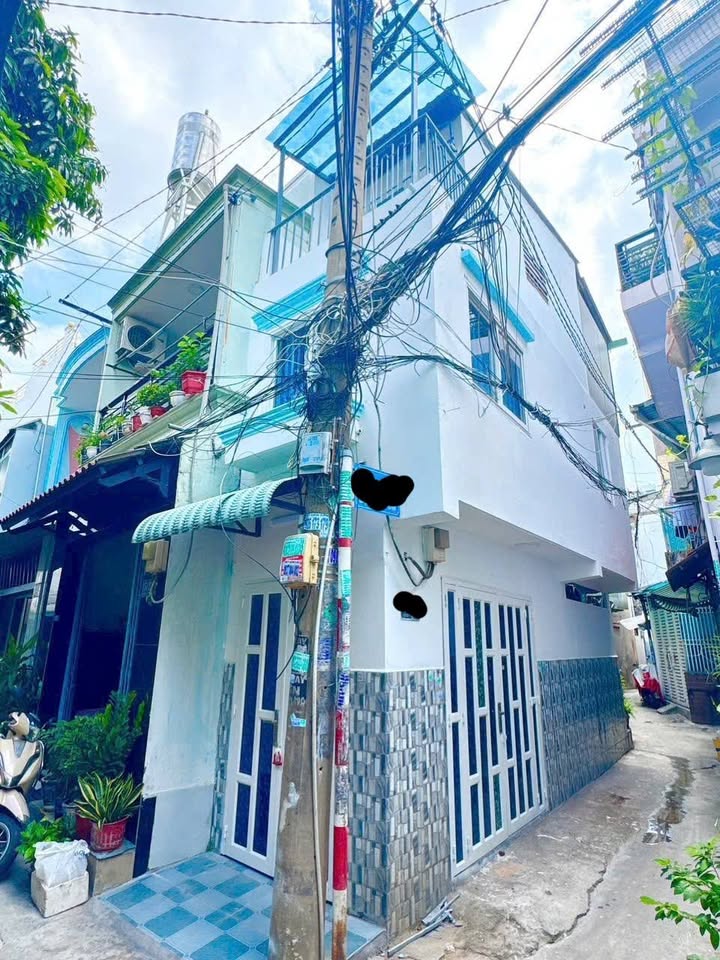 Nhà hẻm 151 Lũy Bán Bích 18m² giá 1.1 tỷ - Sẵn sàng ở ngay!