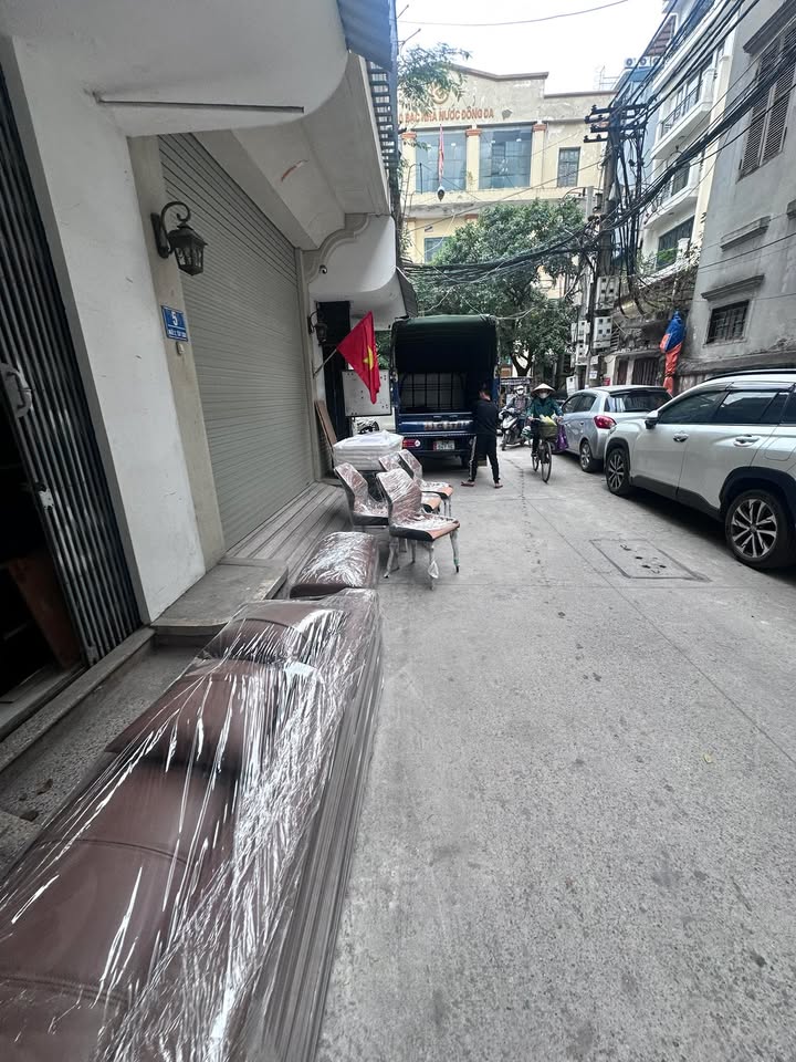 Căn hộ tập thể Ngã Tư Sở 39m² giá 4 tỷ - Tiện nghi đầy đủ, gần hồ Đắc Di!