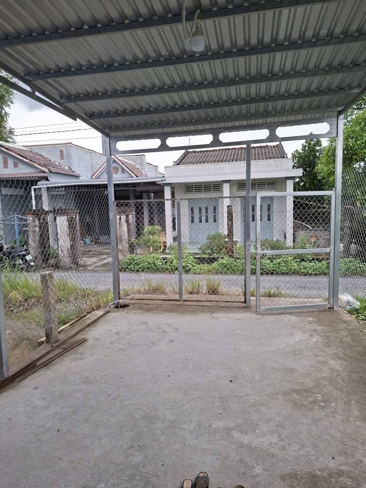 Nhà cấp 4 mới 100% tại Ấp 3, Gò Công Đông 113m² giá 650 triệu - Gần trường học các cấp!