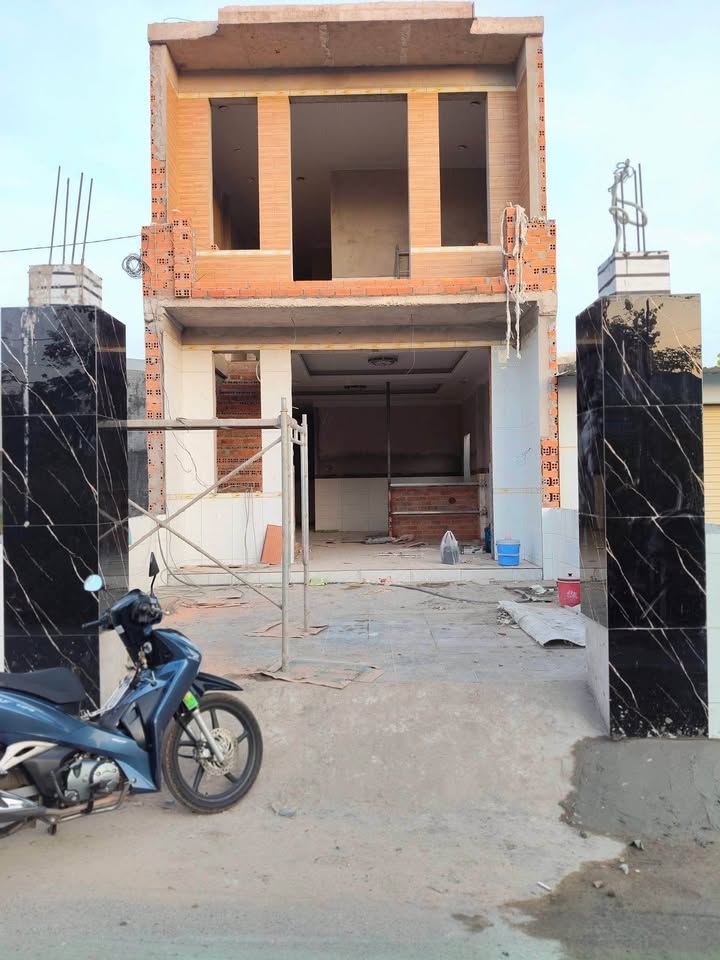 Nhà lầu An Tây Bến Cát 80m² giá 1.8 tỷ - Mặt tiền nhựa thuận lợi!