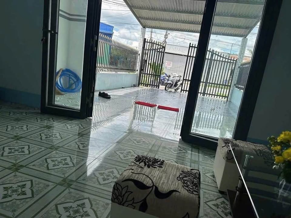 Nhà ở Hòa Lộc, Mỏ Cày Bắc 184m² giá 1.55 tỷ - Gần chợ, trường học!