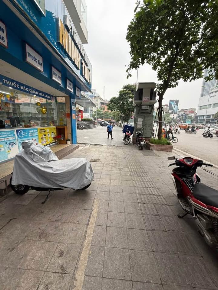 Nhà mặt phố Tây Sơn Đống Đa 28m² giá 7.8 tỷ - Vị trí kinh doanh đắc địa!