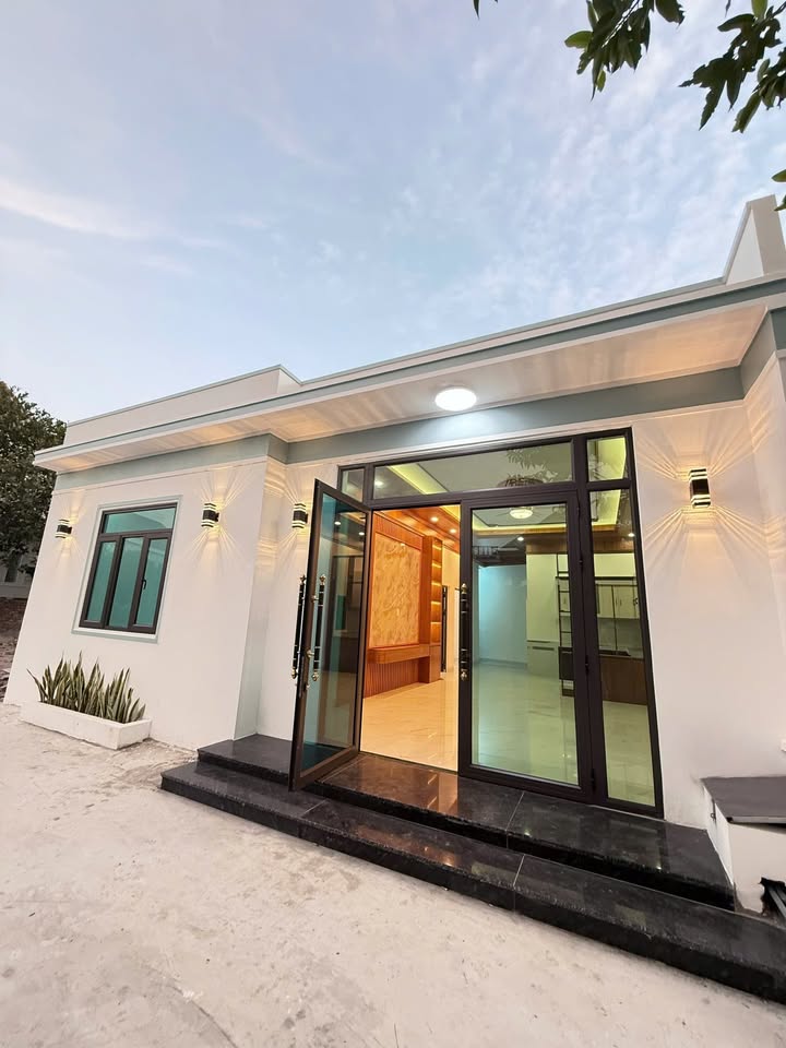 Nhà đẹp Ninh Dương, Móng Cái 95m² giá 1 tỷ - Sẵn sàng vào ở ngay!