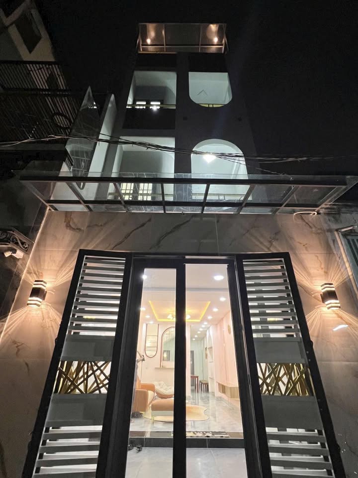 Nhà phố Dương Văn Dương, Tân Phú 72m² giá 8 tỷ - Phong thủy tốt, cơ hội hiếm có!