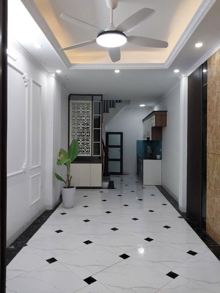 Cho thuê nhà 4 tầng 3 phòng ngủ tại ngõ 1175 đường Quang Trung, Hà Đông - Giá chỉ 8 triệu/tháng!