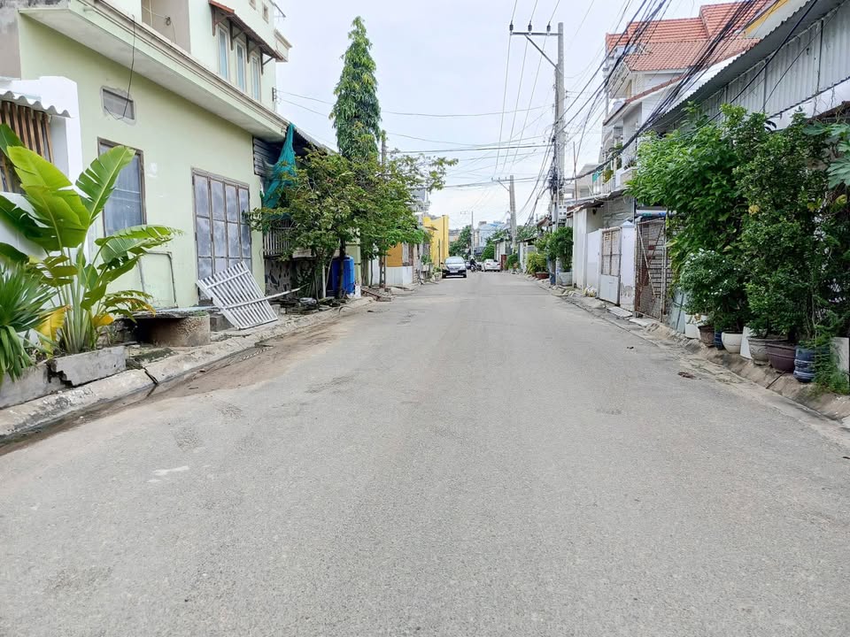 Bán lô đất thổ cư mặt tiền bê tông Hẻm Dã Tượng, Phan Thiết 82m² giá chỉ 4 tỷ!