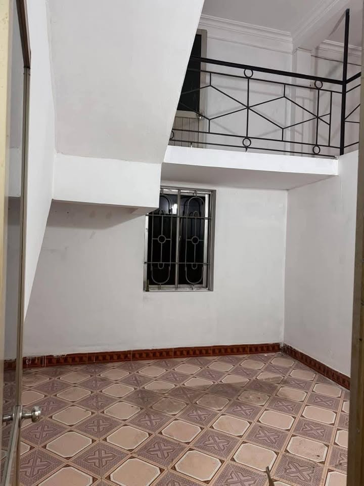 Nhà 2 tầng Ngõ Hoàng Thượng, Hoàng Đồng 93m² giá 1,4 tỷ - Phong thủy tốt, chính chủ!