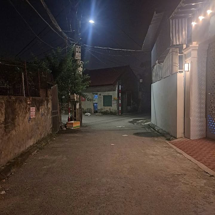 Đất Bát Tràng 115m² giá 8.4 tỷ - Lô góc kinh doanh, ô tô vào tận nhà!