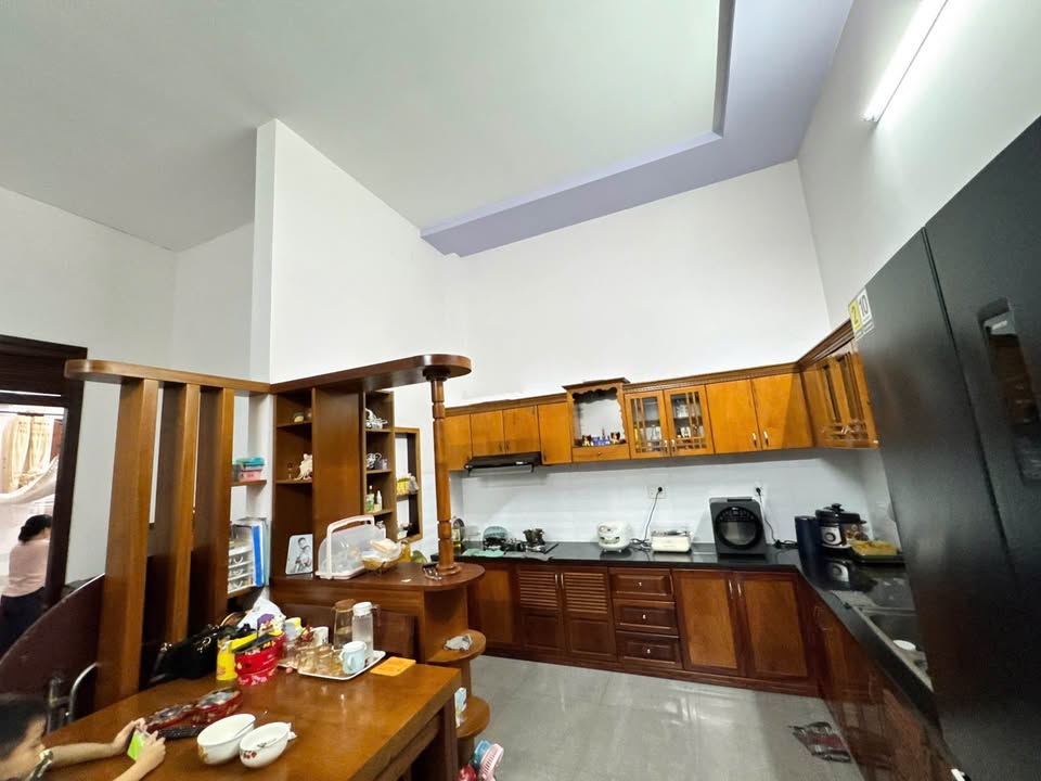 Nhà kiên cố mặt tiền Xuân Diệu 124.5m² giá 7.35 tỷ - Thiết kế hiện đại sang trọng!