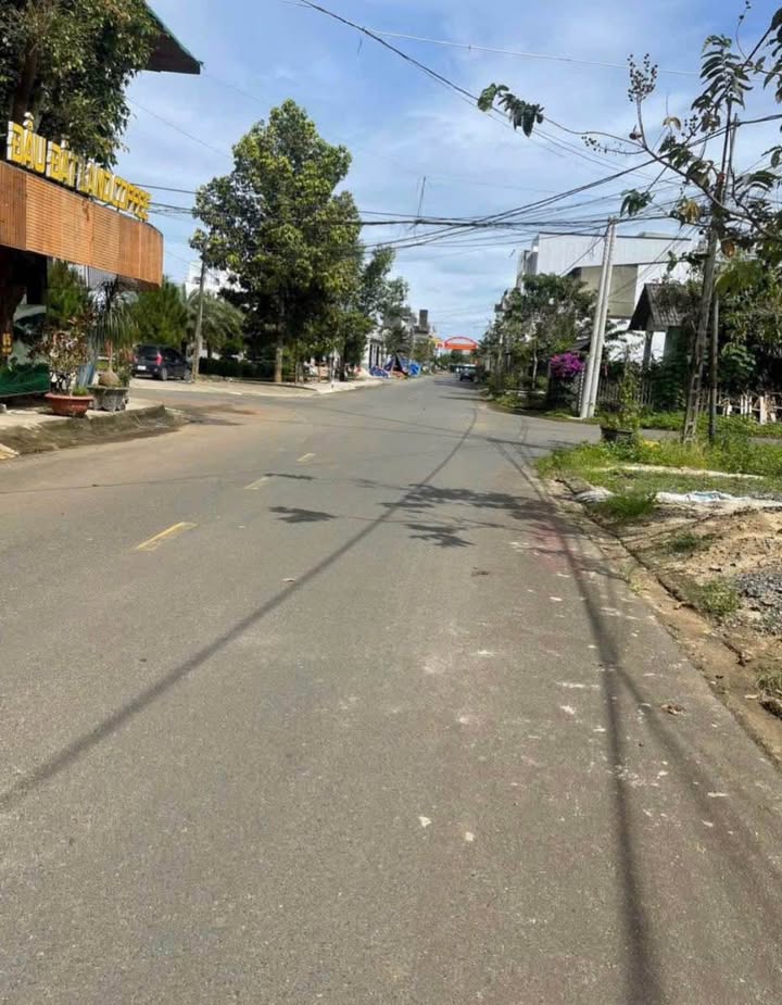 Bán nhà mặt tiền Mê Linh, Bảo Lộc, 90m² giá 4.5 tỷ - Cơ hội đầu tư tuyệt vời!