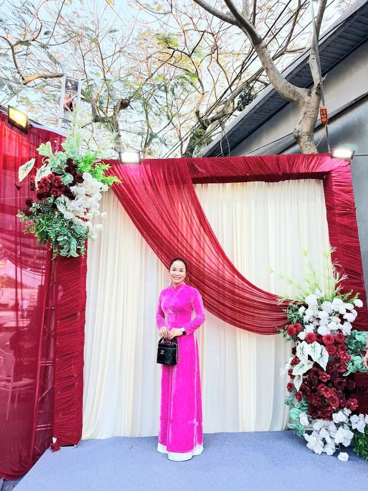 Nhà 2 tầng đẹp tại Quảng Phú 100m² giá 2.7 tỷ - Thiết kế hiện đại, sang trọng!