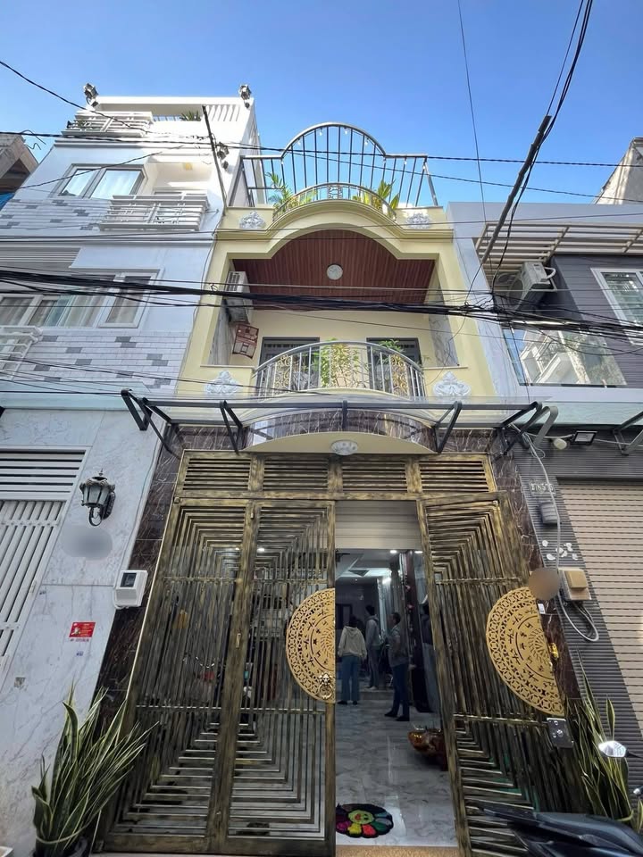 Nhà đẹp 3 tầng đường Nguyễn Xí, Bình Thạnh 44m² giá 8.7 tỷ - Sẵn sàng vào ở ngay!