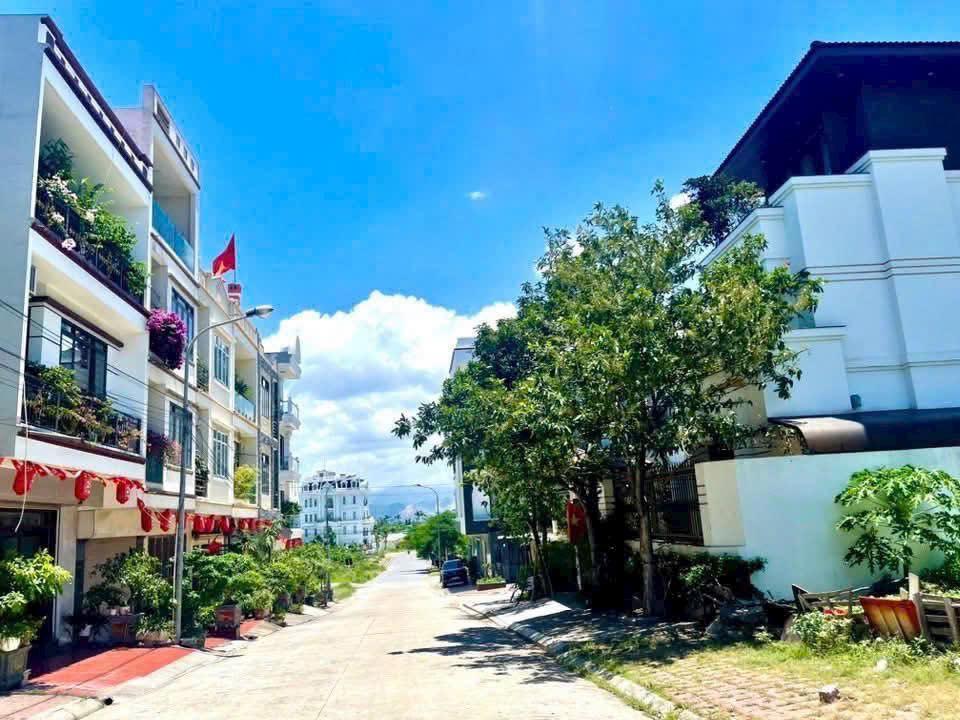 Đất dự án Đồi Sato Cao Xanh 65m² giá 3 tỷ - Sổ đỏ trao tay ngay!