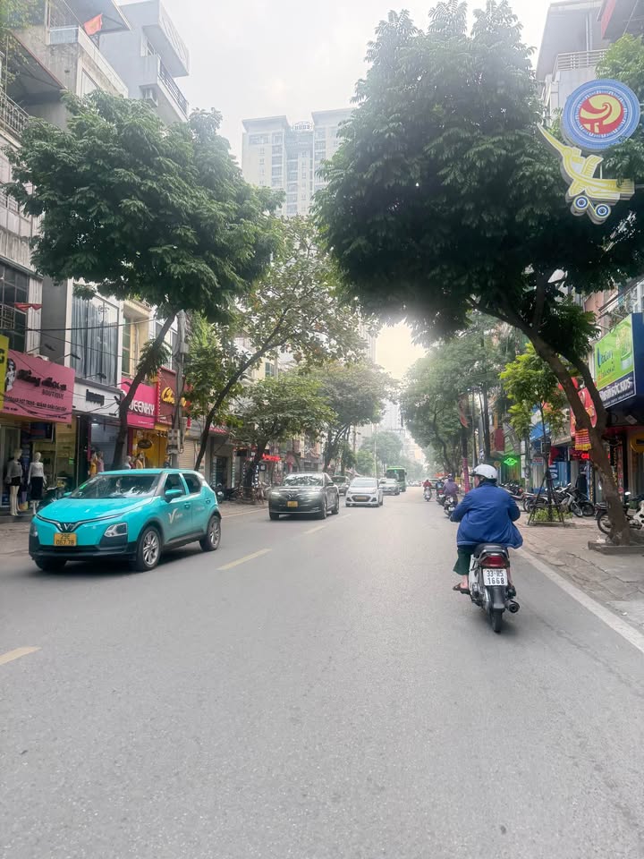 Đất đấu giá Kiến Hưng 60m² giá 12 tỷ - Sổ đỏ chính chủ, vị trí đắc địa!