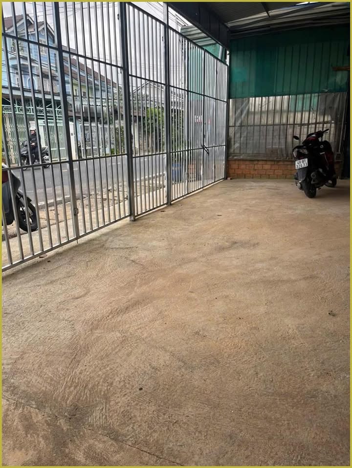 Kho cho thuê 200m² đường Hồ Xuân Hương Đà Lạt - Giá chỉ 10 triệu/tháng!