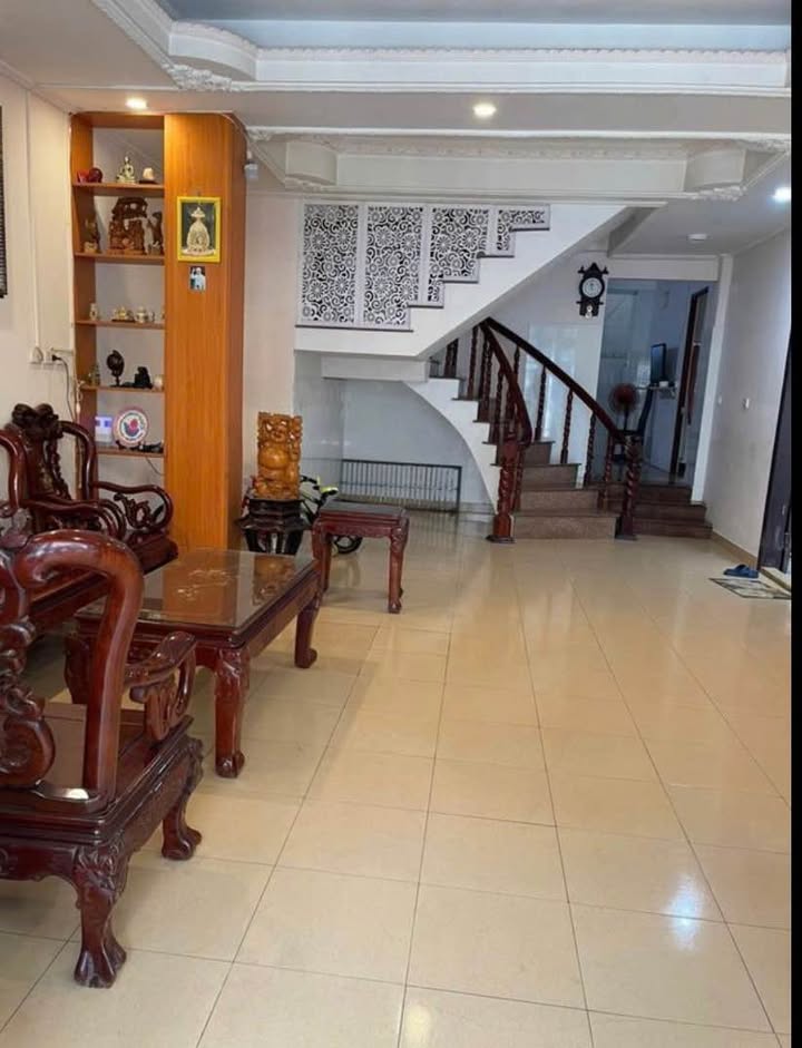 Nhà 3 tầng mặt tiền Hải Hồ, Hải Châu, Đà Nẵng 113m² giá 10.8 tỷ - Vị trí đắc địa, giá tốt!