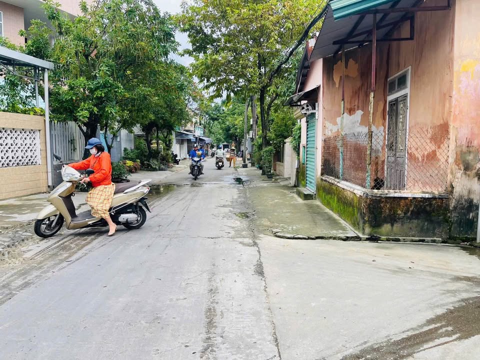 Đất nền 2 mặt tiền Hoàng Xuân Hãn, TP. Huế 102m² giá chỉ 2,4 tỷ - Cơ hội đầu tư tuyệt vời!