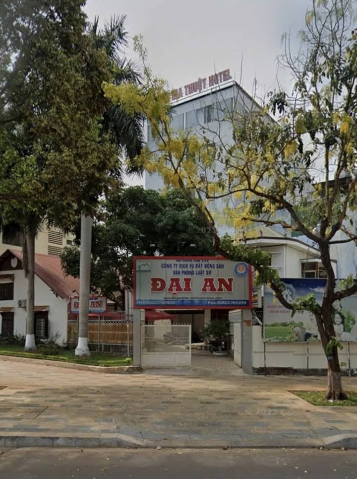 Cho thuê mặt bằng kinh doanh Nguyễn Tất Thành 300m² giá 25 triệu - Vị trí đắc địa tại ngã 6!