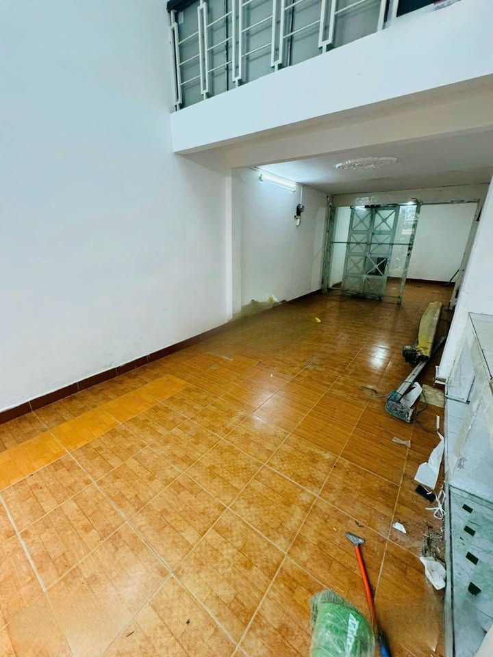 Mặt bằng kinh doanh Xóm Chiếu, Quận 4 - 30m² chỉ 7.3 triệu/tháng!