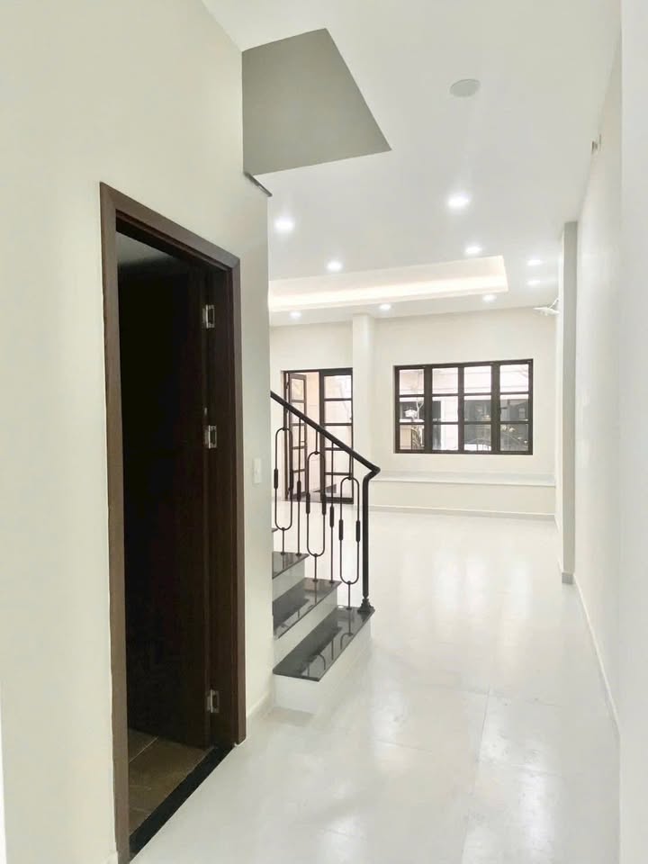 Văn phòng cho thuê tại Cityland Park Hills Gò Vấp 25m² giá 5 triệu - Tiện ích đầy đủ, sẵn sàng làm việc!