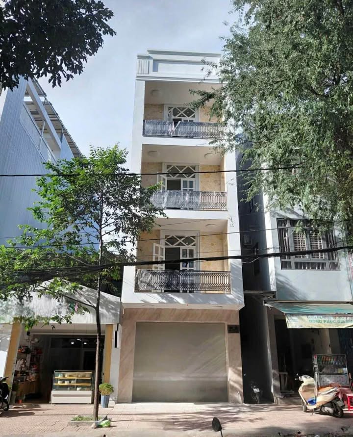 Cho thuê nhà mặt tiền đường Trần Phú Buôn Ma Thuột 100m² giá chỉ 25 triệu - Nhà mới xây 100%!