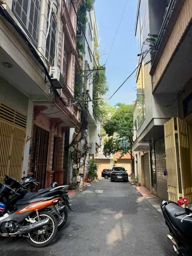 Nhà Trần Duy Hưng - Cầu Giấy, 38m² giá 22.8 tỷ - Ô tô 7 chỗ đỗ cửa, Kinh doanh Spa