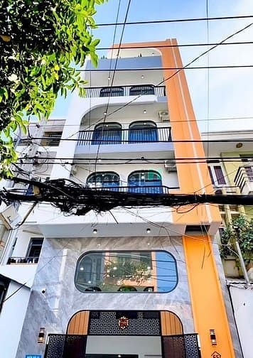 Bán Nhà CHDV Đường Nguyễn Tư Giản, Gò Vấp 450m² giá 21.9 tỷ - Dòng tiền ổn định 100 triệu/tháng!