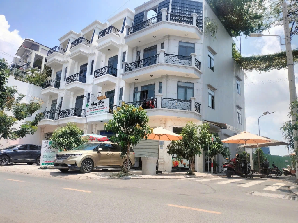 Nhà phố 4 tầng Châu Âu tại Bình Tân 64m² giá 7.5 tỷ - Đẳng cấp sang trọng!