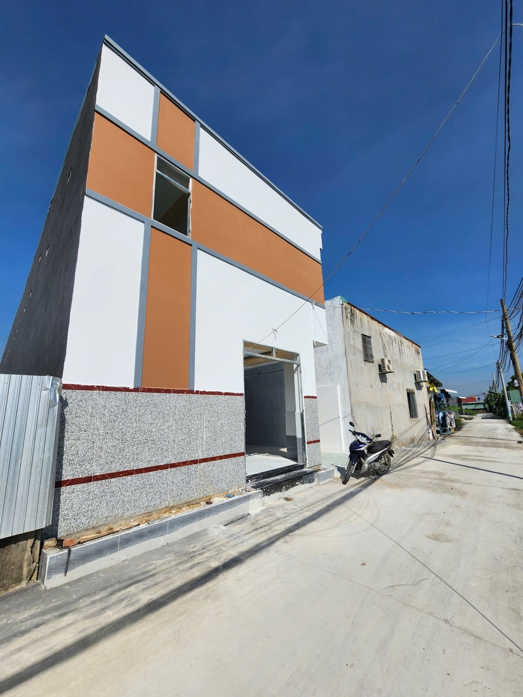 Nhà chính chủ Hóc Môn 28m² giá chỉ 650 triệu - Tiện ích đầy đủ, sang tên ngay!