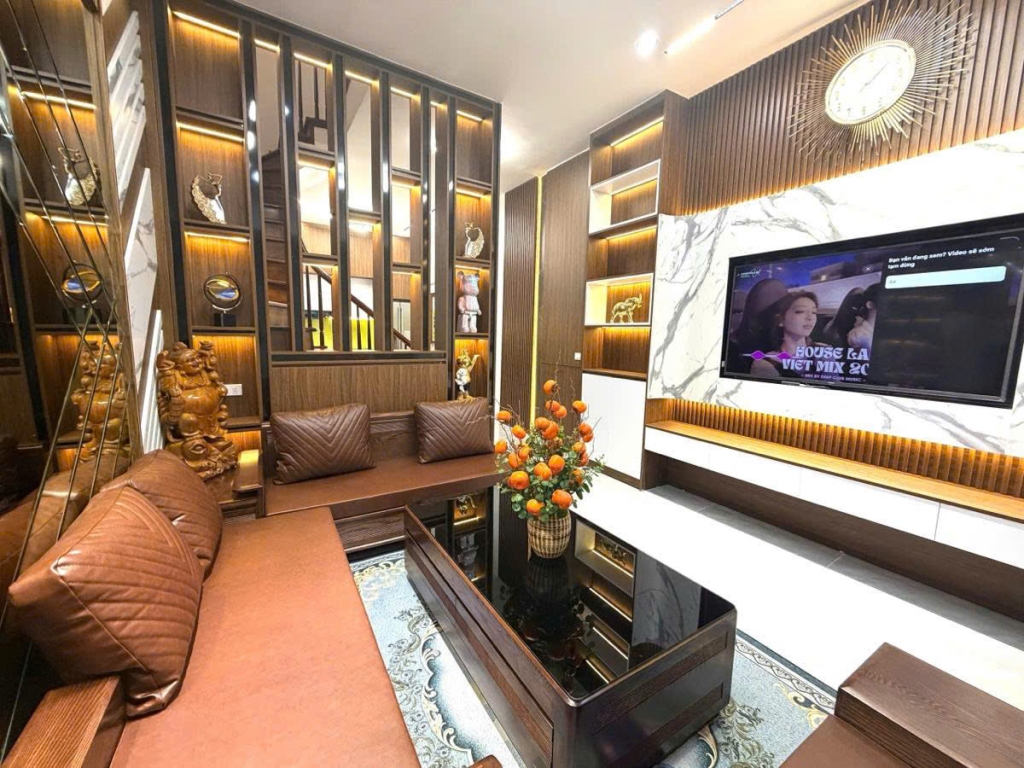 Nhà phố Hồ Tùng Mậu 40m² giá 10.89 tỷ - Chính chủ, vào ở ngay trước Tết!