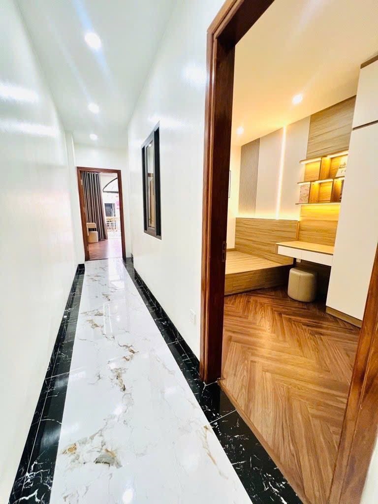 Bán nhà phân lô phố Tân Mai 51m² giá 23 tỷ - Thiết kế hiện đại, tiện nghi!