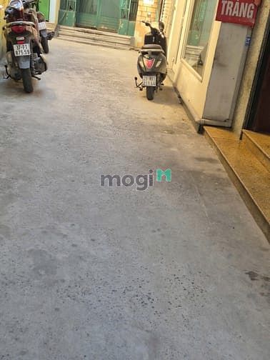 Bán nhà Láng Hạ 33.3m² x 5T - Kinh doanh tốt, giá chỉ 13.8 tỷ!