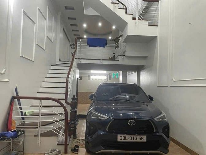 Bán nhà 44m² Thái Hà - Gara Ô tô, kinh doanh sinh lời ngay!
