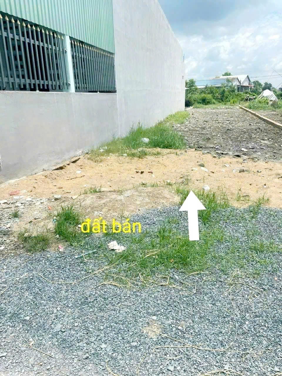 Lô đất thổ cư Bến Lức 140m² giá 1.9 tỷ - Đầu tư tiềm năng ngay khu dân cư đông đúc!