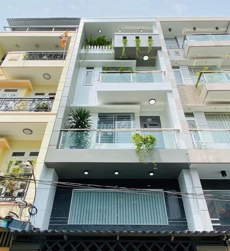 Nhà cho thuê HXH Trần Hưng Đạo, Quận 1, 52m² - Nội thất cao cấp, vào ở ngay!