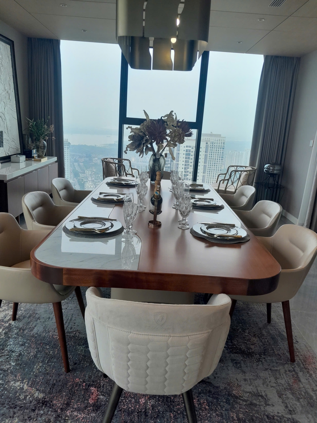 Căn hộ Noble Crystal Tây Hồ 80m² giá 15 tỷ - Biểu tượng sống nghỉ dưỡng trên không!