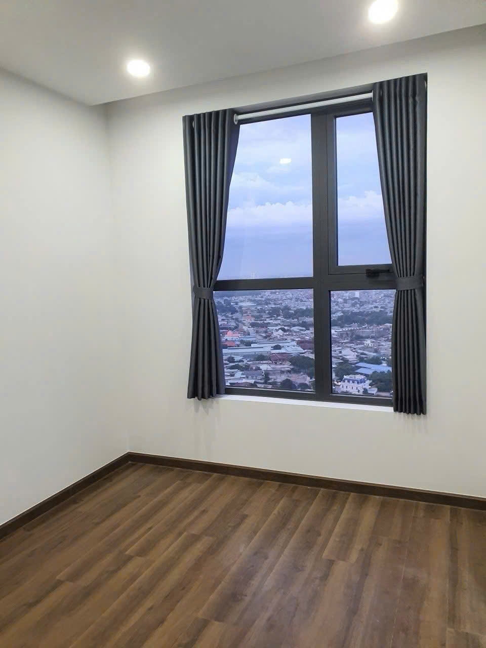 Căn hộ 2PN-2WC tại khu phức hợp Bcons City, Dĩ An - Giá chỉ 2.15 tỷ, sẵn sổ hồng!