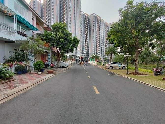 Phòng trọ Mega Ruby Khang Điền 20m² giá 3.5 triệu - Tiện nghi đầy đủ và an ninh 24/7!