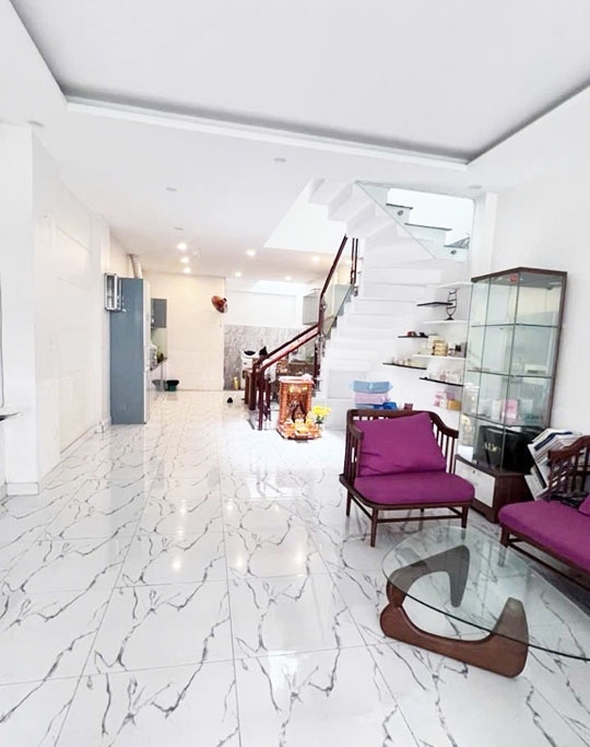 Nhà 3 tầng Hoàng Văn Thụ, Tân Sơn Nhất 73m² giá 10.4 tỷ - Chính chủ, vào ở ngay!