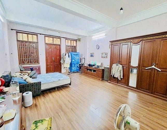 Nhà ngõ Hàng Bài 42m² giá 25 tỷ - Thiết kế hiện đại, sẵn sàng vào ở ngay!