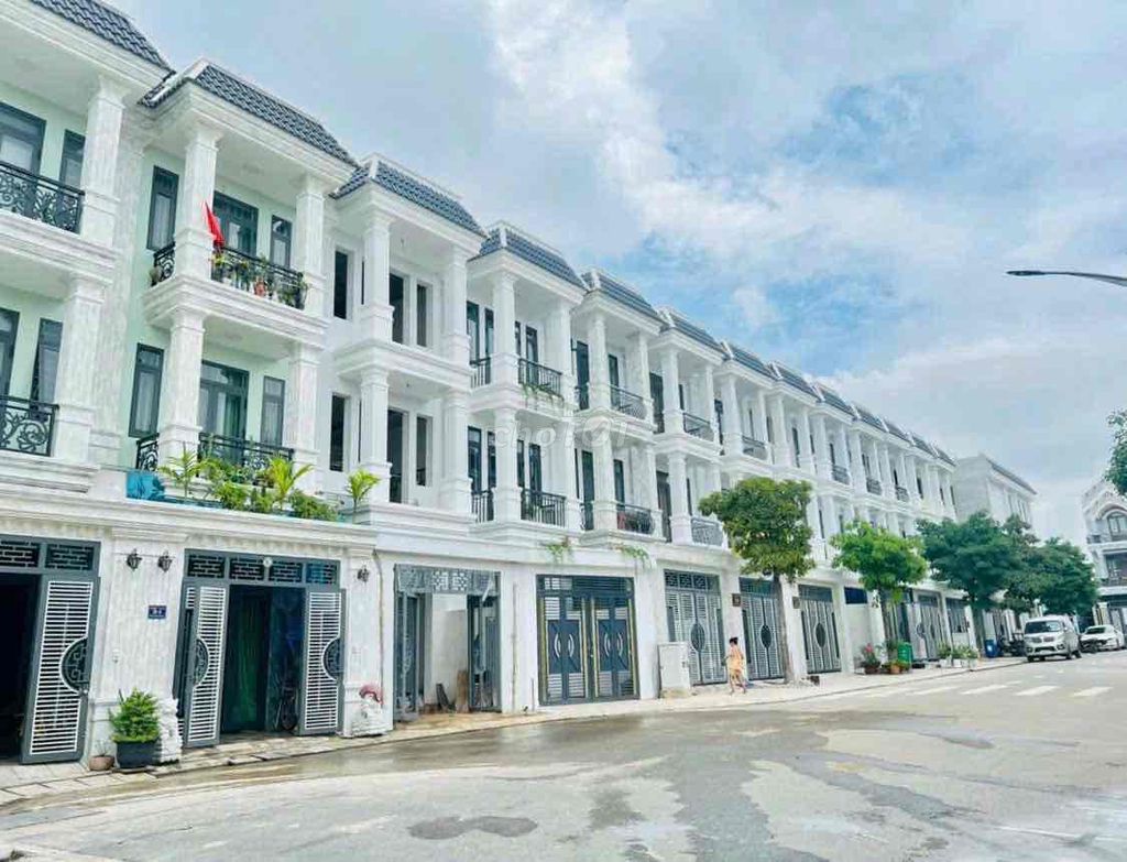 Nhà phố KDC Hoàng Nam 5, Tân Bình, Dĩ An - 65m² giá 3.99 tỷ - Sổ hồng hoàn công!
