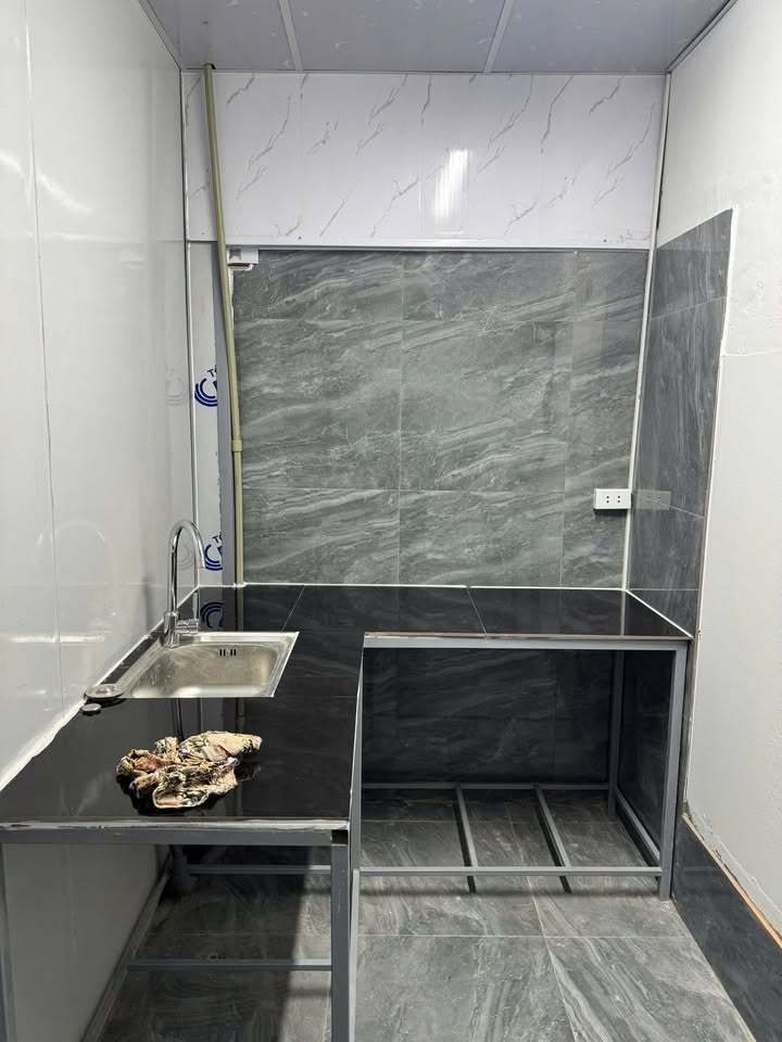 Căn hộ khu tập thể đường sắt 449 Ngọc Lâm 31m² giá 3 tỷ - Tiện ích đầy đủ cho cuộc sống thoải mái!