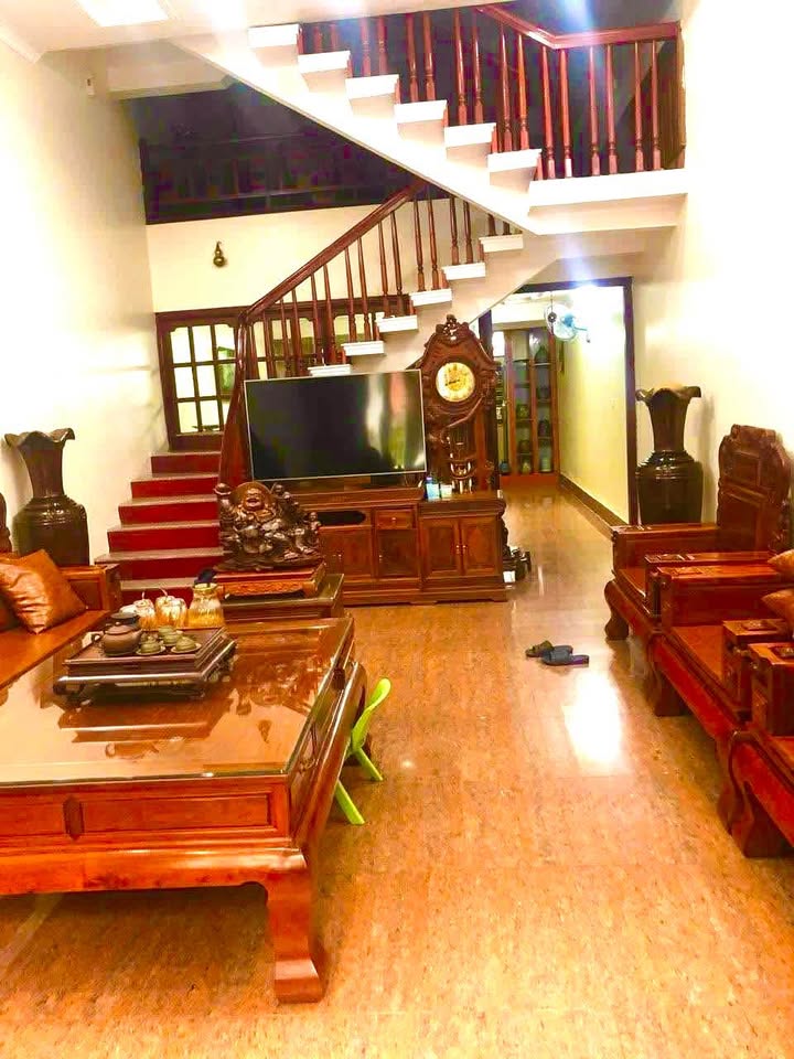 Nhà 3 tầng Hòa Lạc 81m² giá thỏa thuận - Thiết kế hiện đại, vị trí trung tâm!