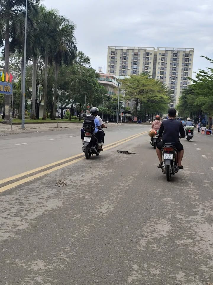 Đất góc 2 mặt tiền đường Số 6 Thủ Đức 265m² giá 17.2 tỷ - Cơ hội kinh doanh tuyệt vời!