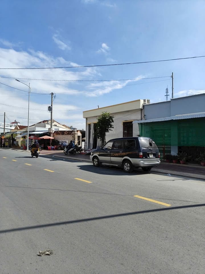 Nhà mặt tiền đường Nguyễn Văn Nhung, Phước Hậu, 116m² - Thoả thuận giá hấp dẫn!