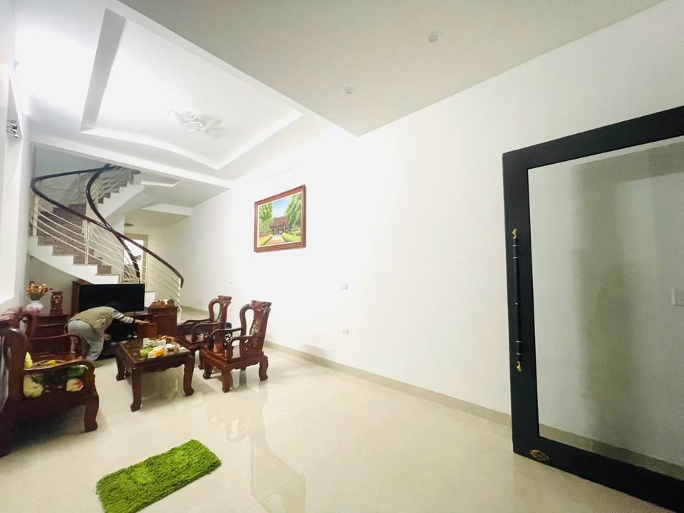 Nhà 3 tầng mặt đường Trịnh Khả, P. Đông Vệ, 80m² giá 7 tỷ - Phù hợp ở và kinh doanh!