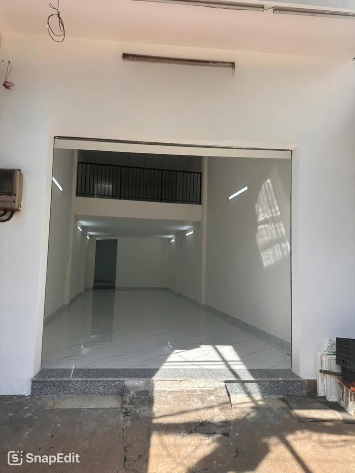 Nhà mặt tiền kinh doanh Lê Văn Quới, Bình Tân 120m² giá 22 triệu - Kinh doanh tự do!